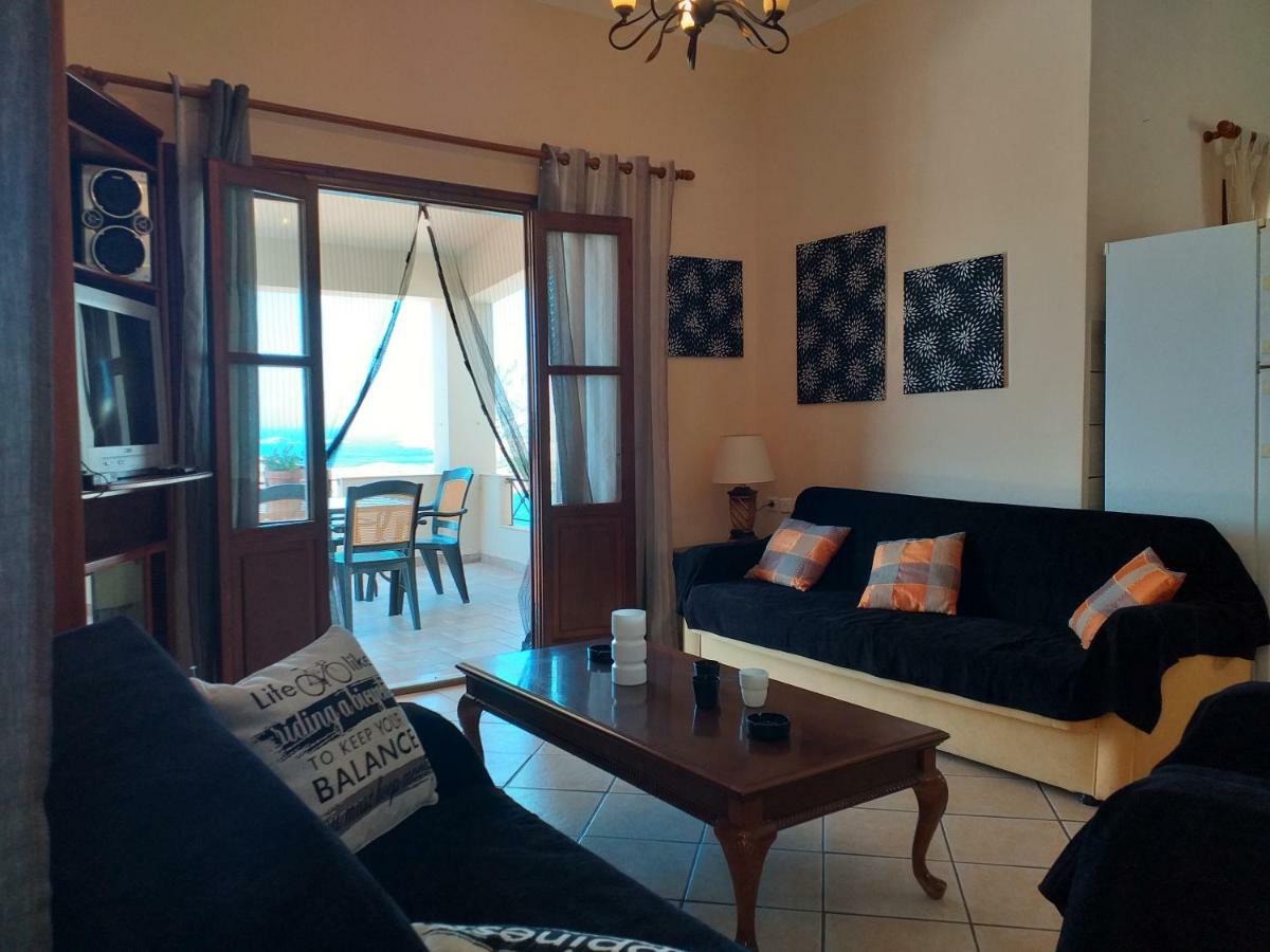 Apartamento George Myrties Exterior foto